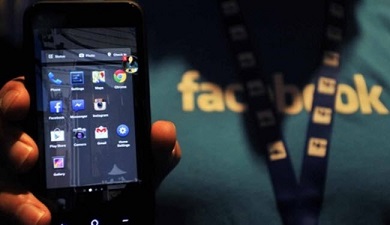 تحذير... تطبيق فيسبوك يدمر بطاريات الهواتف الذكية
